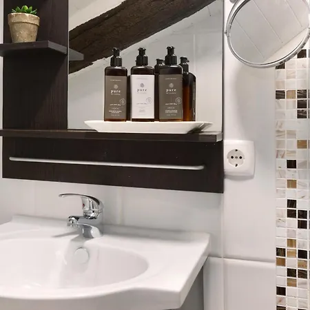 Prestigegoldresidence 2 - Old Town